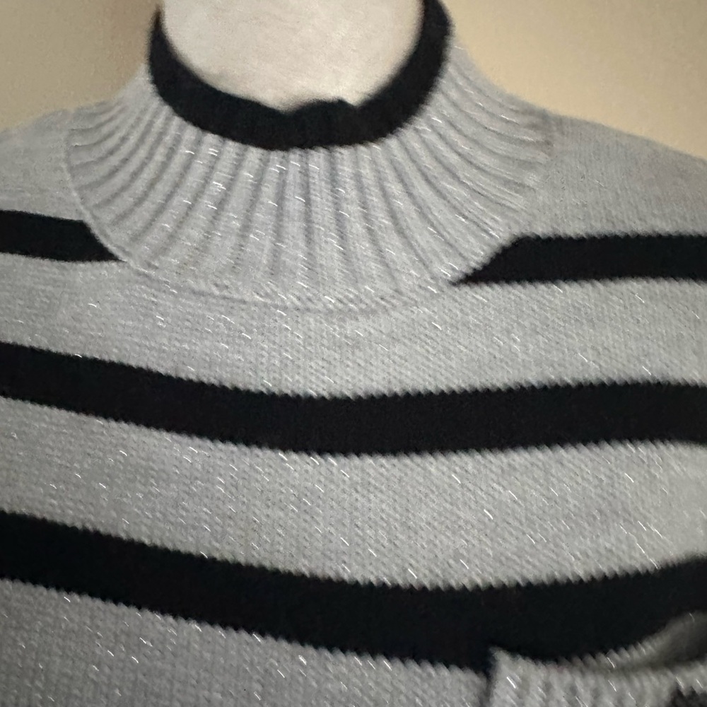 NWOT Karl Lagerfeld Paris Striped Mock Neck Sweater Size Small - Picture 4 of 8